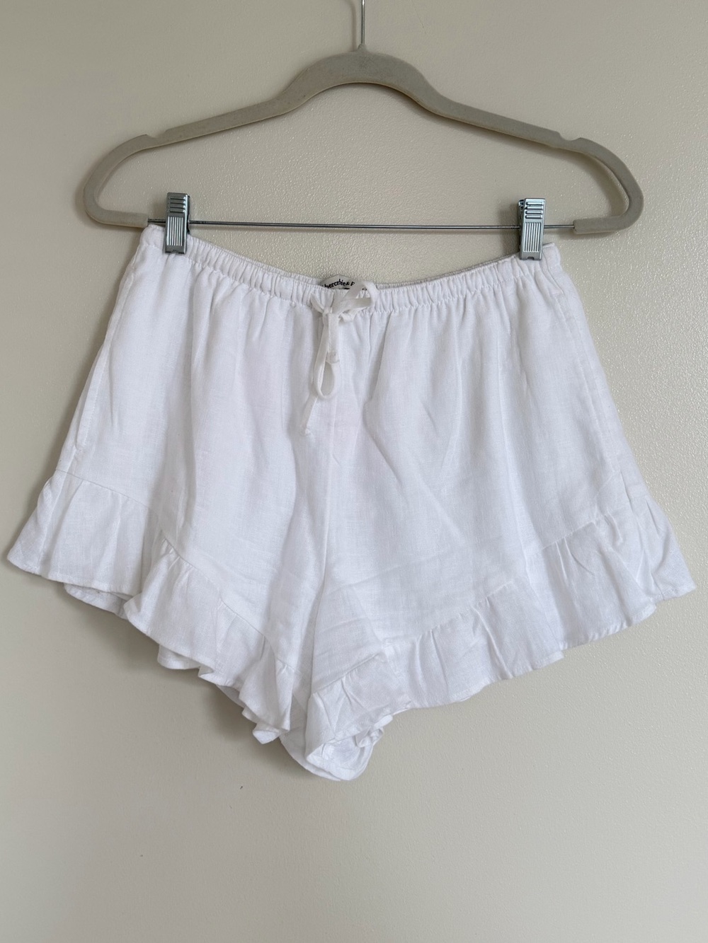 Abercrombie & Fitch White Ruffle Hem Drawstring Skort-Style Shorts